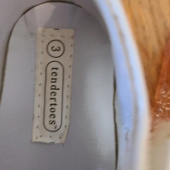 bundle of 3 baby girl shoes - Picture 7 of 7